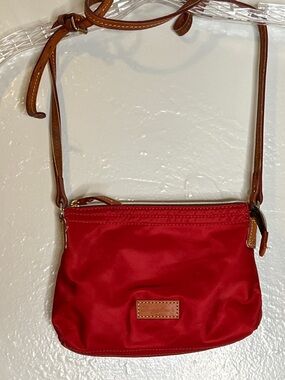 Dooney & bourke Red Cross body bag y2k